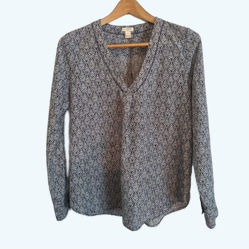 ✌️4 for $20✌️ J. Crew long blouse